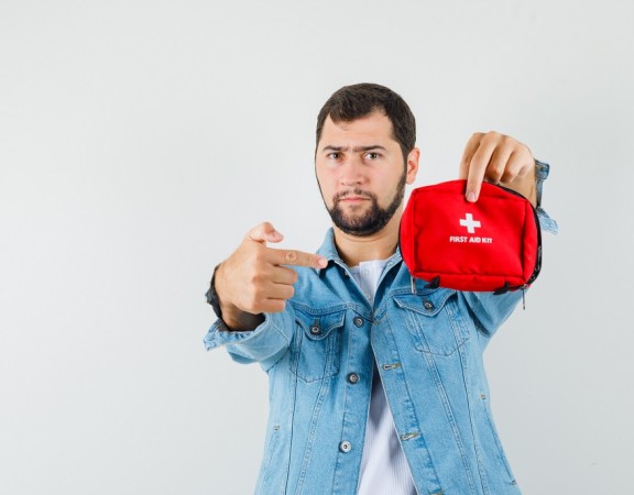 Pirmosios pagalbos rinkinys namuose – ką būtina turėti?